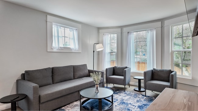 Photo - 2800 E Thomas St