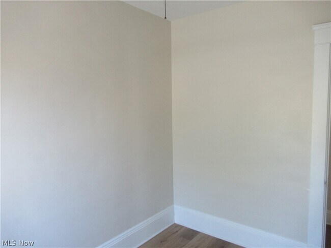 Photo - 1518 Ridgewood Ave Unit Upstairs