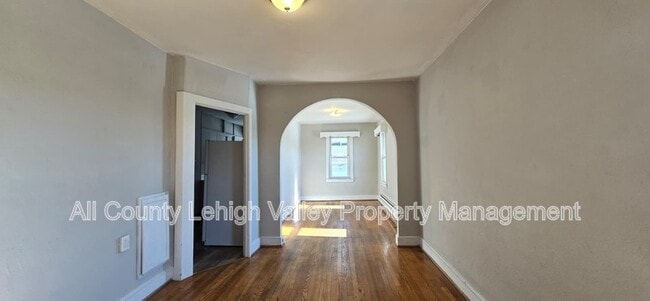 Photo - 708 Linden St