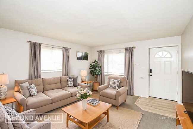 Building Photo - 4656 Linda Dr