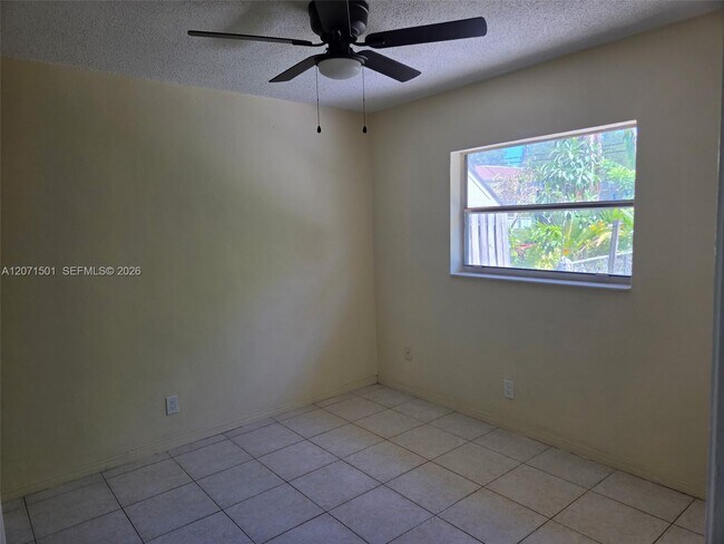 Photo - 6050 SW 34th St Unit 1