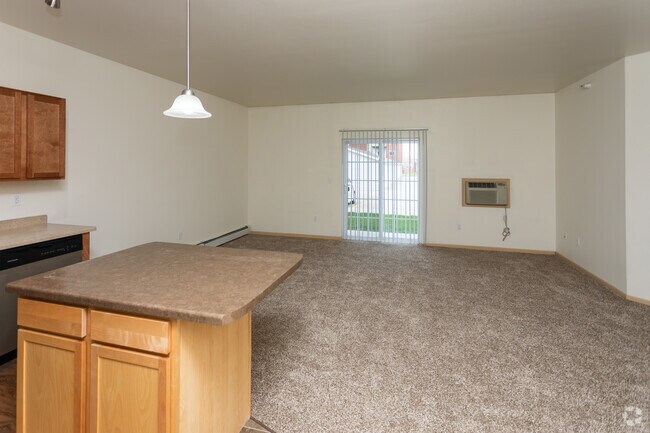 1BR, 1BA - 800 - 975SF