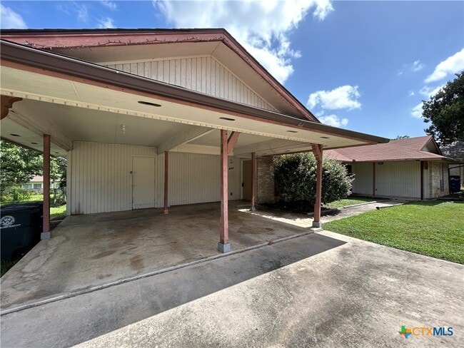 Photo - 317 Briarwood Dr