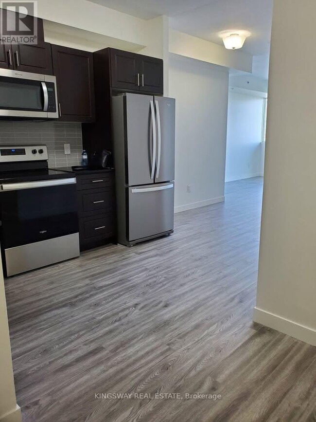 Photo - 128 King St N Unit 709