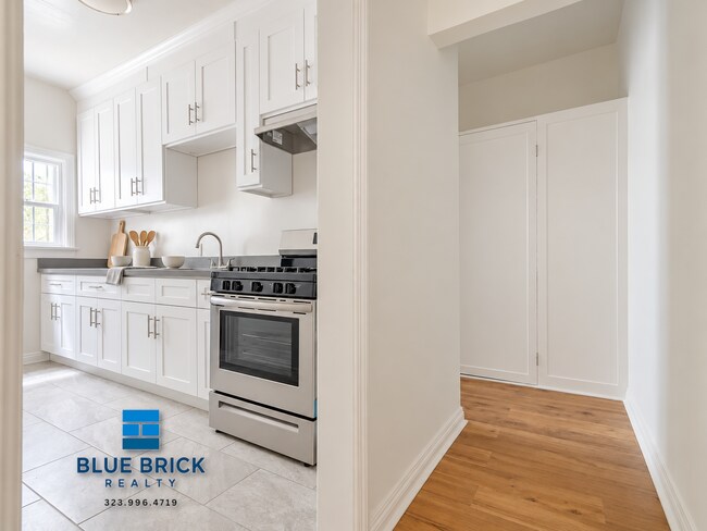 404 N Coronado St Unit 207