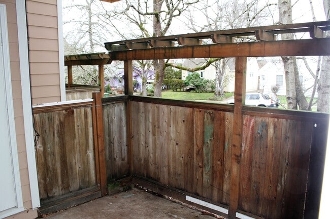 Photo - 1BD/1BA Apartment in Awesome Small Complex... Unit 219