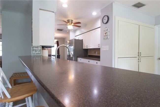 Photo - 77 Cardinal Dr