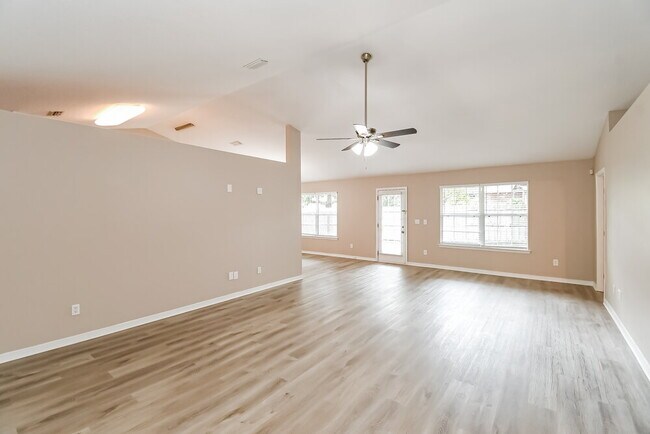 Photo - 1936 Firefly Dr