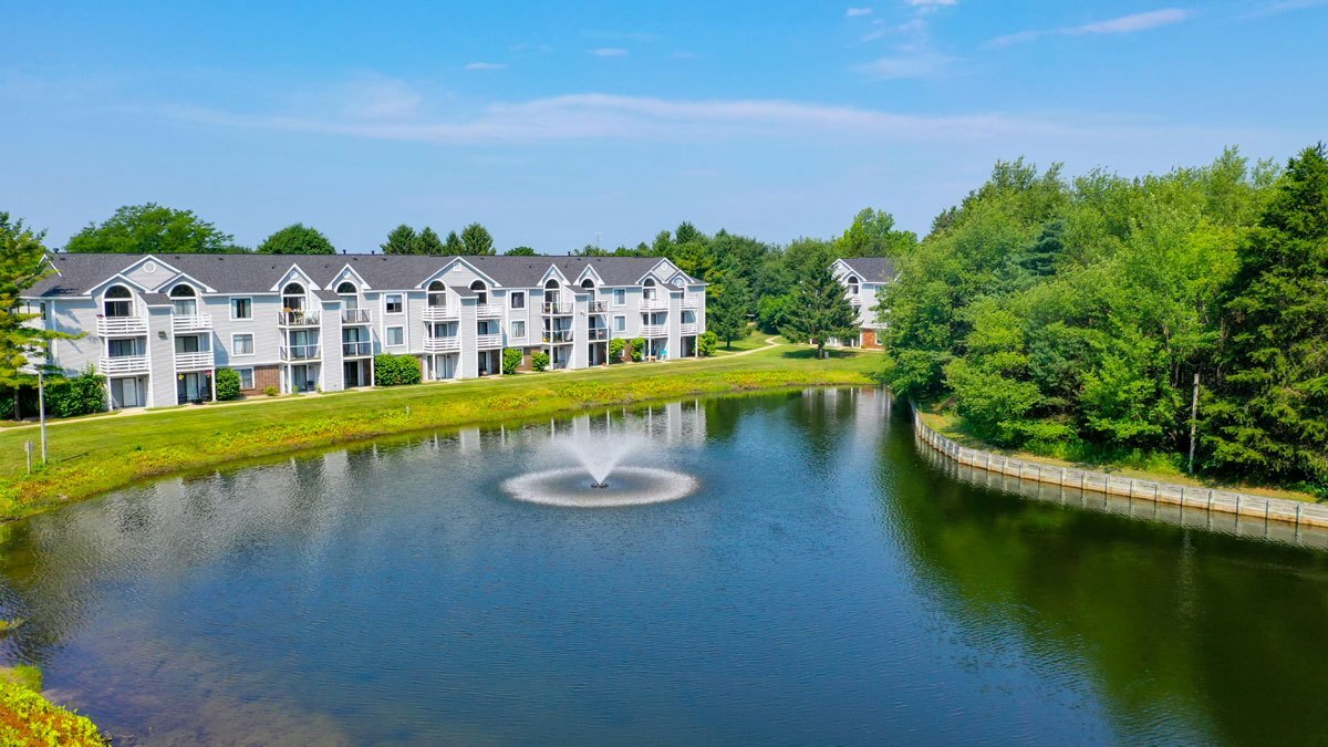 Windmill Lakes Apartments For Rent In Holland