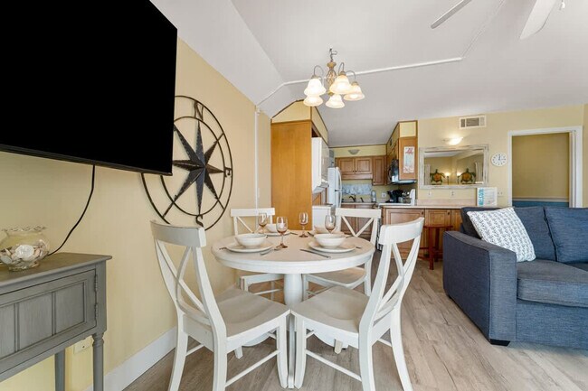 Photo - 8743 Thomas Dr Unidad SI FL11-ID1354962P