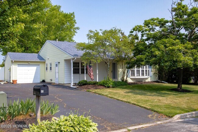 49 Williamsburg Dr