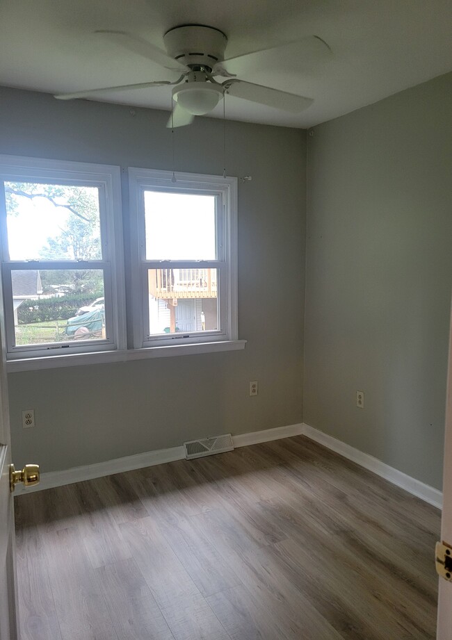 Photo - 1087 Commonwealth Blvd