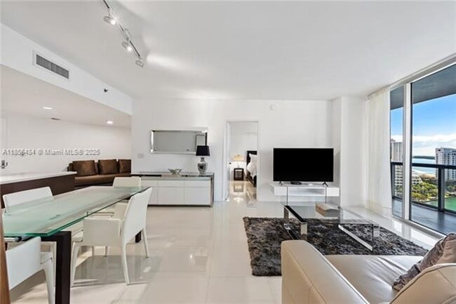 Photo - 475 Brickell Ave Unit 475 Brickell Ave  2009