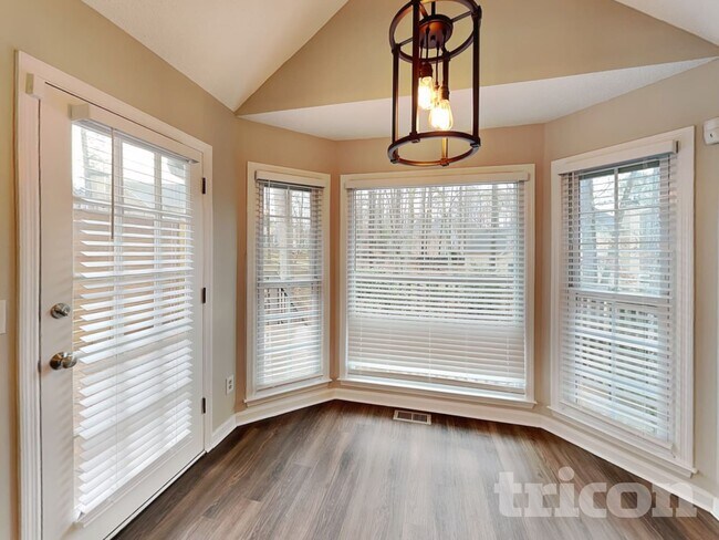 Photo - 703 Players Ct