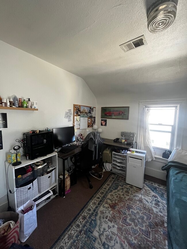 Photo - 362 N 7th St