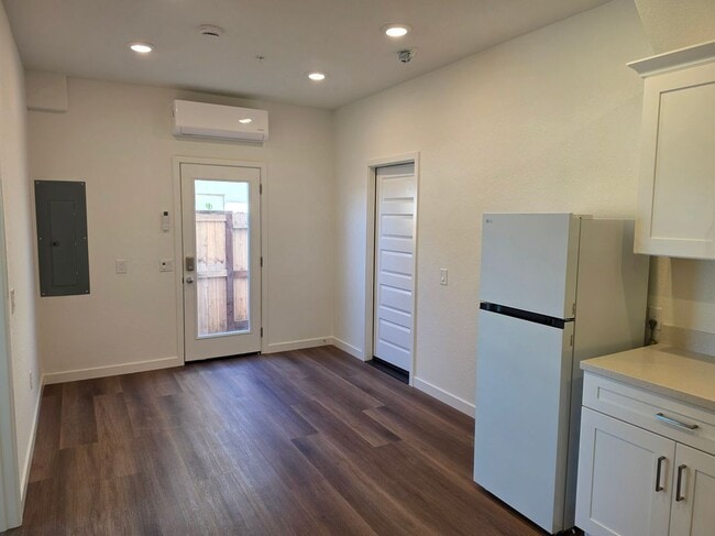 Photo - 10221 Terra Franca Wy Unidad JAD