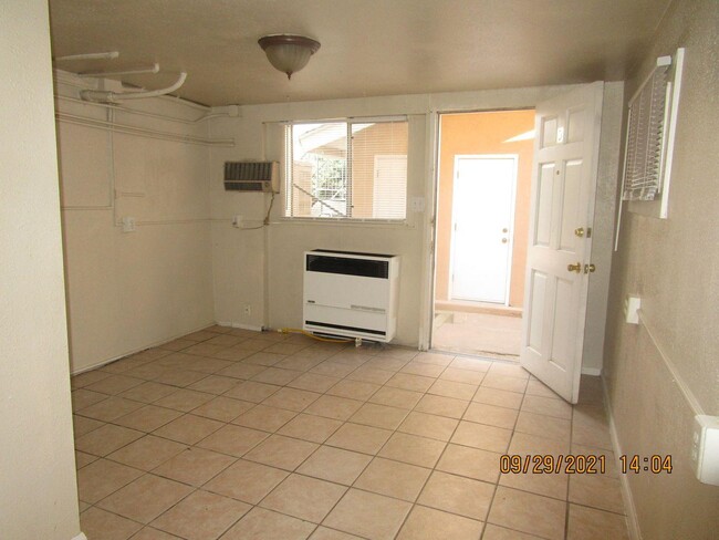 Photo - 1511 Gold Ave SE Apartamento Unidad D