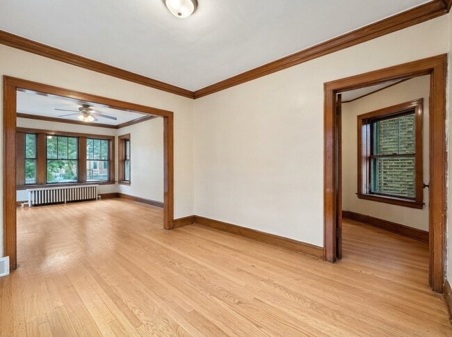 1319 N Ridgeway Ave Unit 1