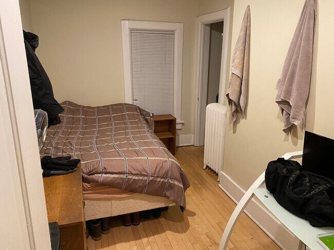 Photo - 3233-35 N Bartlett Ave Unit Upper