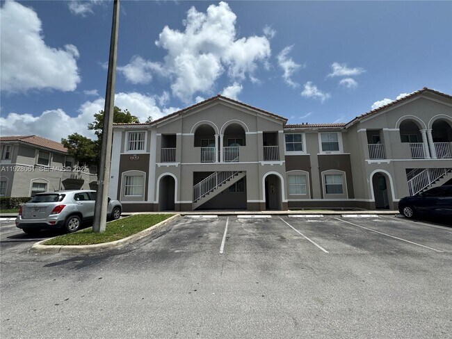 Photo - 1652 SE 28th St Unit 105