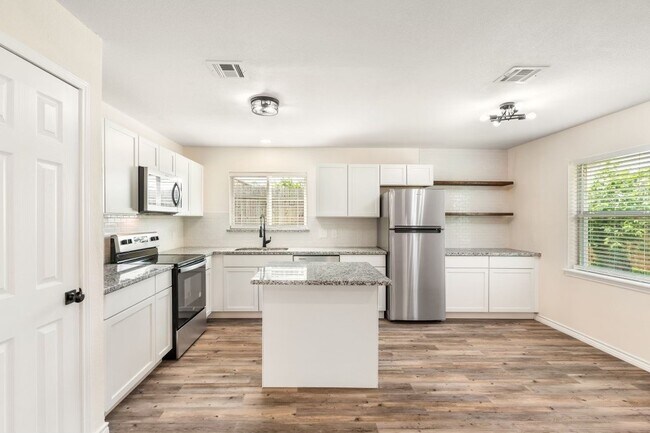 Photo - 11903 Edgar St