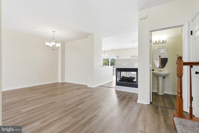 Photo - 941 Pine Forest Ln