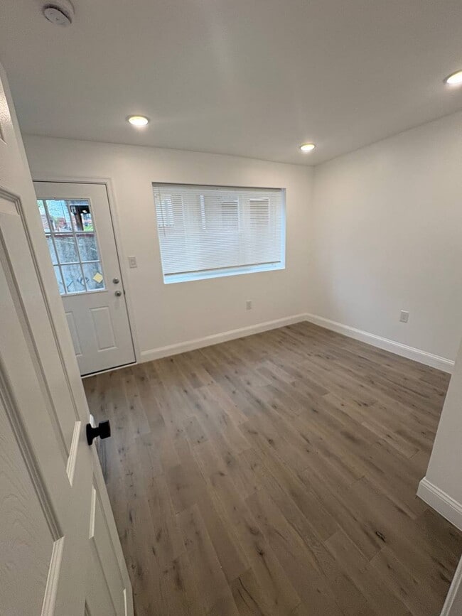 Photo - 1331 Dickinson St Unidad 1