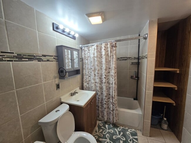 Photo - 112 Dodge St Unit Upper Apartment