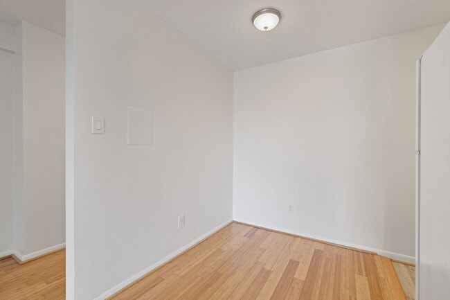 Separate Dining Area - 950 25th St NW Unit 315N