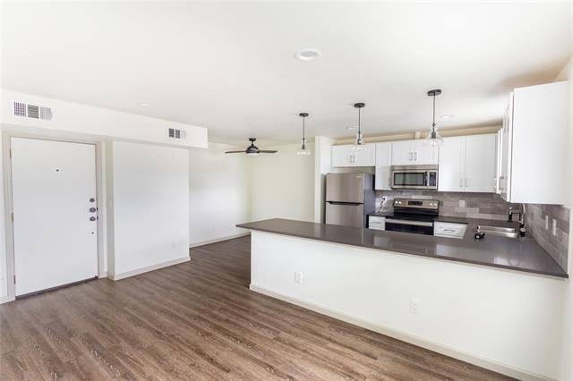 Building Photo - 4912 Gaston Ave Unit G