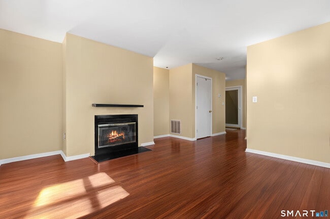 Photo - 267 Melba St Unit APT B6