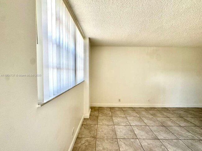 Photo - 2903 N Miami Beach Blvd Unit 203