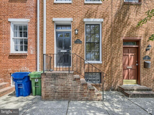 Building Photo - 827 S Charles St Rental