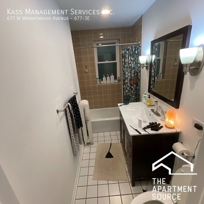 Photo - 673 W Wrightwood Ave Unit 3E