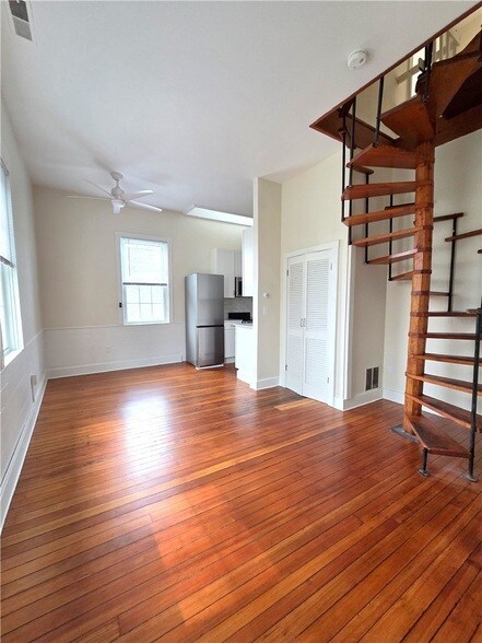 Photo - 32 Farewell St