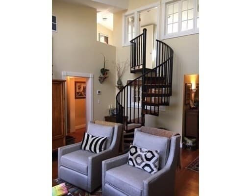 Photo - 92 Mount Vernon St Unit 2