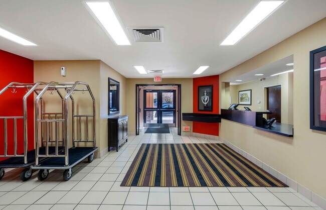 Furnished Studio-Springfield - South