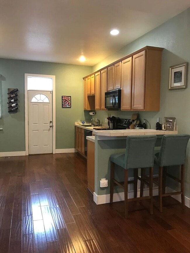 Photo - 1301 E 31st Ave