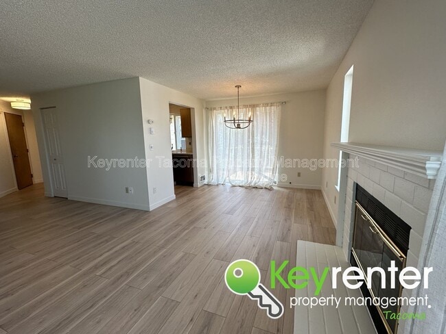 Photo - 3422 N Bristol St