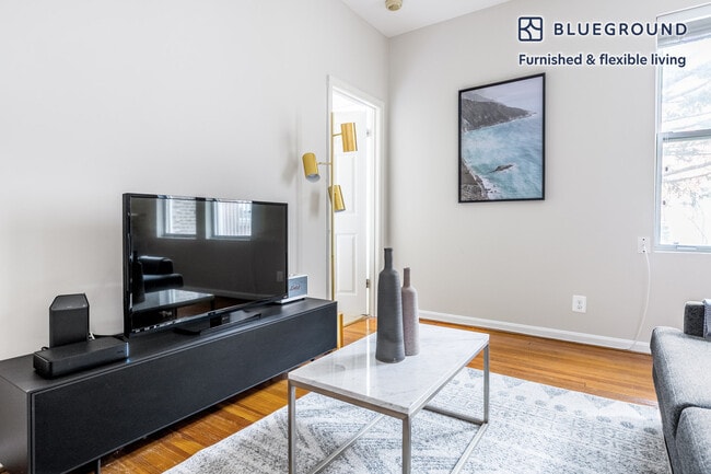 Photo - 1826 Vernon St NW Unidad FL2-ID187