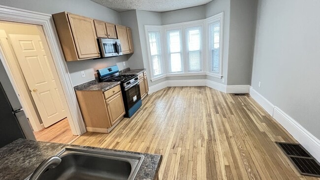 Photo - 31 Ridgeway St