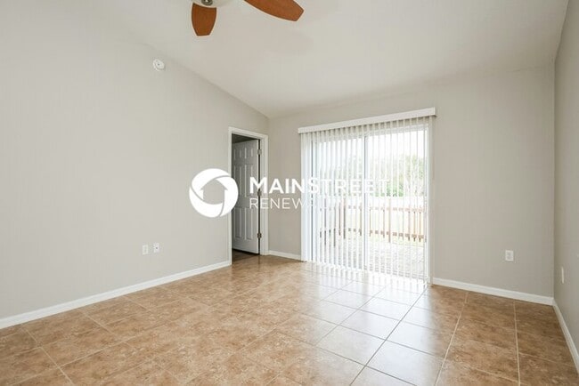 Photo - 3 Bedroom Pet-Friendly Home in Davenport, FL with Main Street Renewal