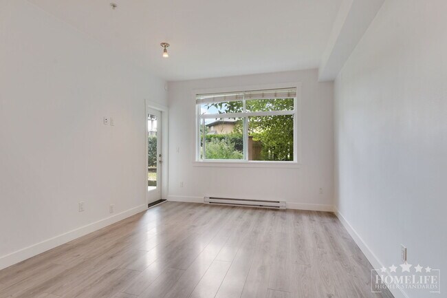Photo - Spacious 2 Bed 2 Bath + Den Ground Level Condo for Rent in Langley! Unit 104