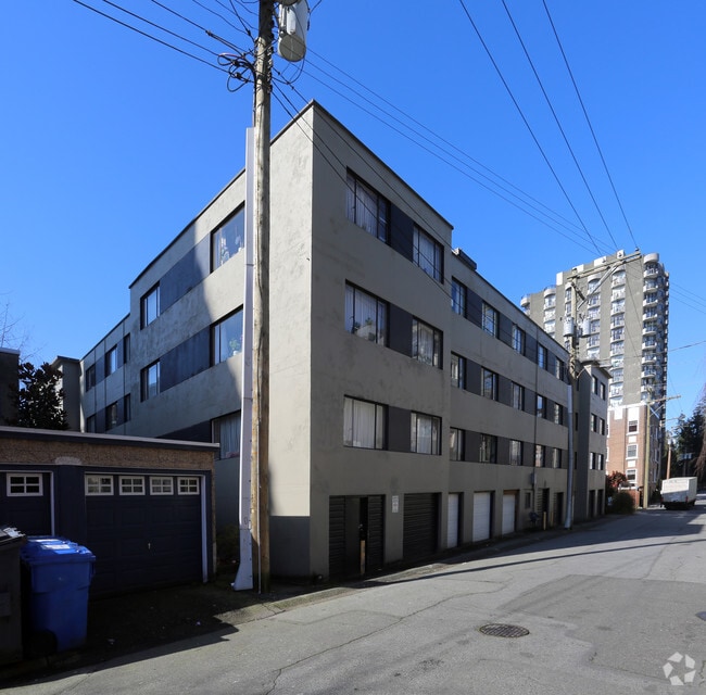 Park Strand Apartments