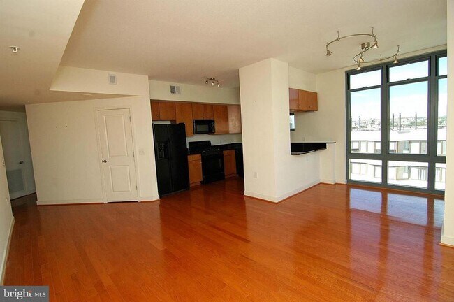 Photo - 1117 10th St NW Unidad 1107