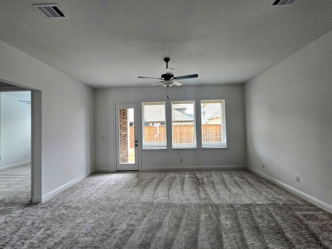 Photo - 2044 Montgomery Ln