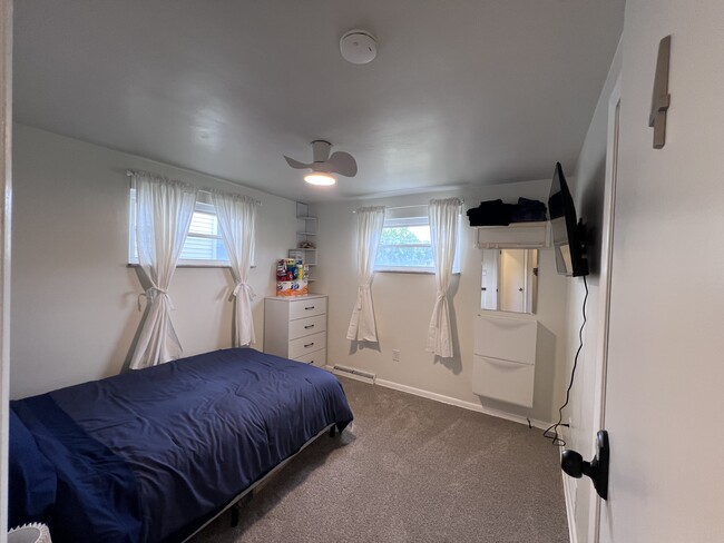 Building Photo - 309 W Virginia Ave Unit 1-3