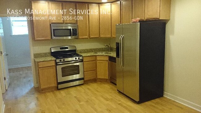 Photo - 2856 W Rosemont Ave Apartamento Unidad 2856-GDN