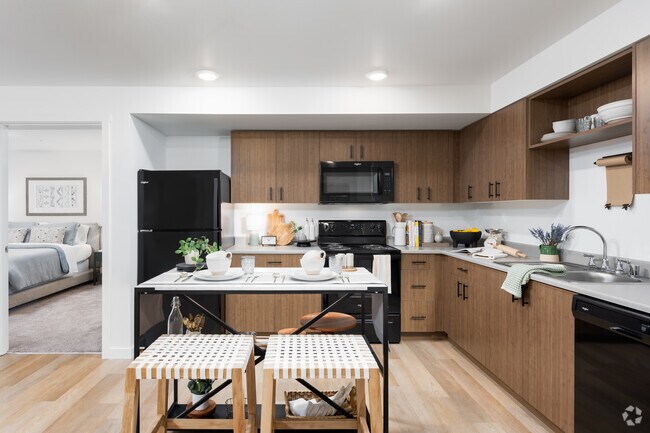 2BD, 2BA - 923-1,103SF