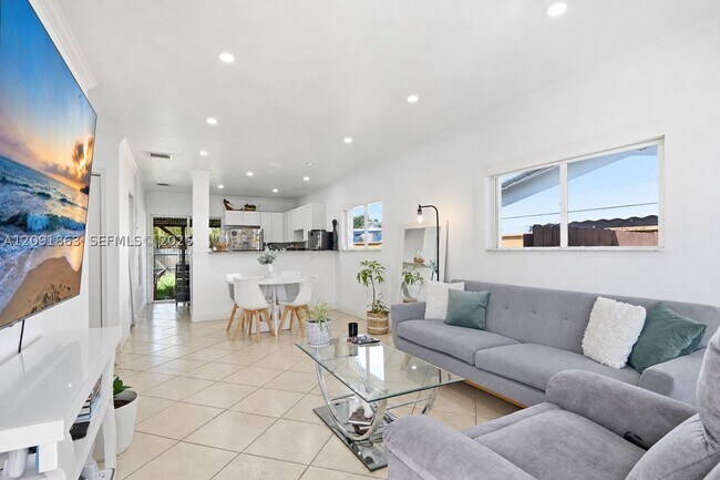 5945 NW 38th St Unit 5947